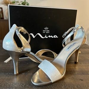 Nina New York Heels - Size 7.5 - White/Silver/Pearl